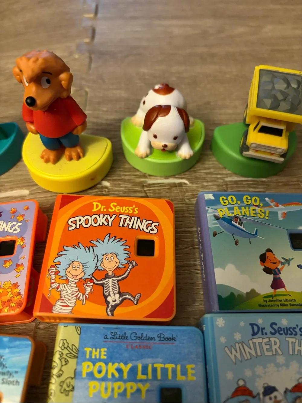 Little Tikes lot includes